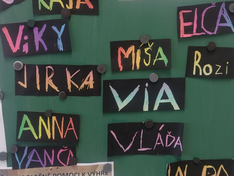 vyškrbujeme, skládáme